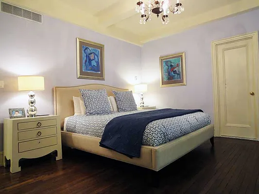 Sold by Mercedes Berk | media 11