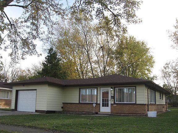 2nd image of 533 Lakewood Blvd