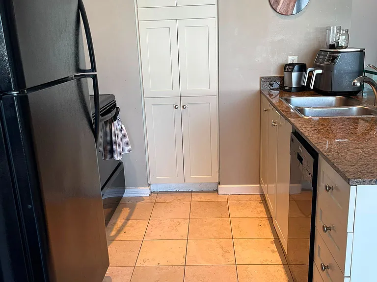 8 York St #1913 — Photo 7