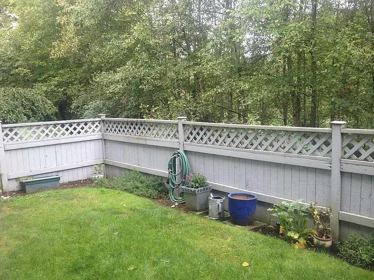 12740 NE 10th Pl — Photo 13