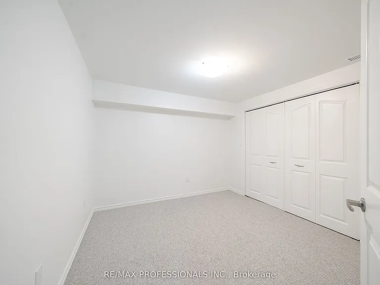 635 Peele Blvd — Photo 14