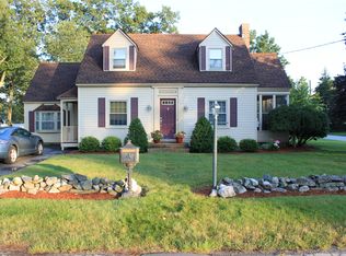 65 Linwood St, Chelmsford, MA 01824