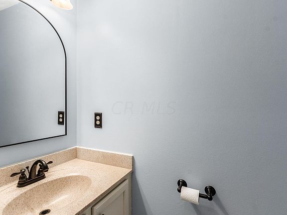 5th image of 371 Kestrel Dr