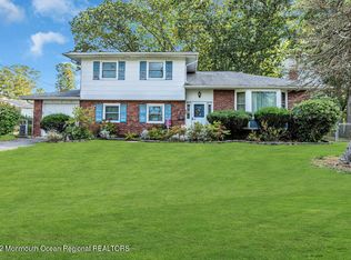 82 Newbury Rd, Howell, NJ 07731