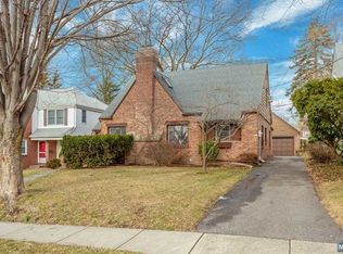 681 W Englewood Ave, Teaneck, NJ 07666