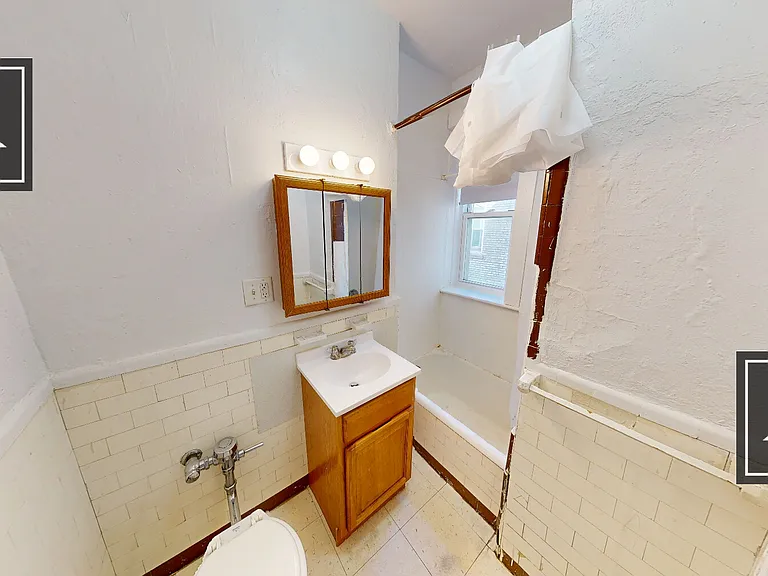 117 Sutherland Rd #H — Photo 7