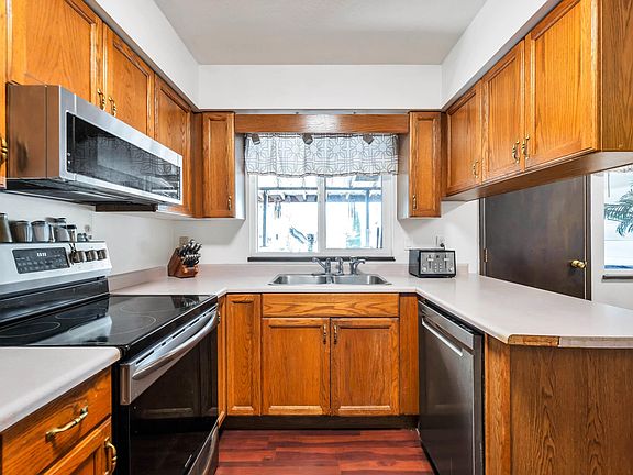 4th image of 5927 184th St