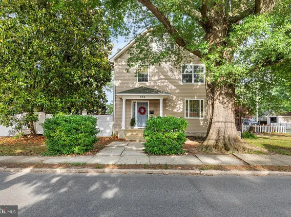 225 S 2nd St, Denton, MD 21629