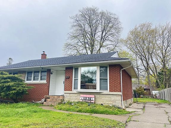 2nd image of 4030 Mount Royal Dr