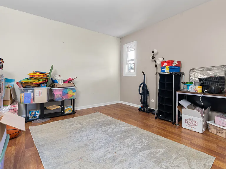 Cedar Crest Apartments — Photo 14