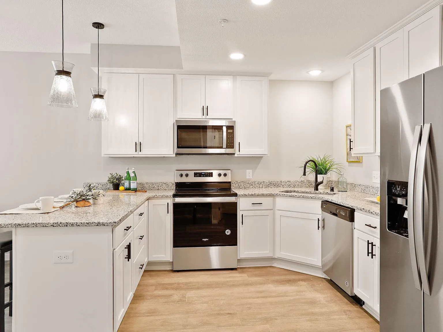 2 bed, 1487 sqft, $2,150 — Photo 3
