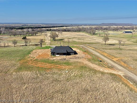 4th image of 16325 Meadow View Rd