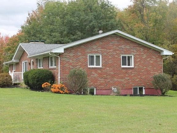 2nd image of 109 Plateau Dr
