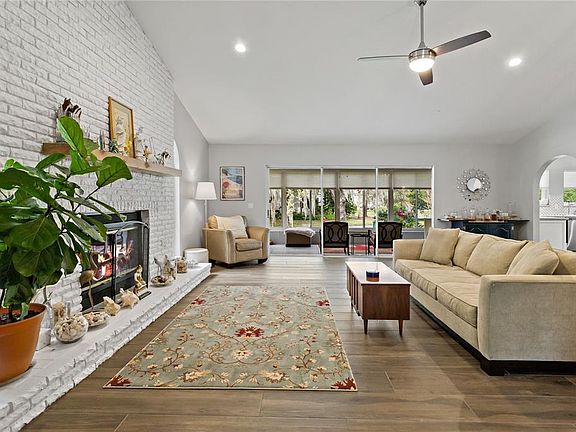2nd image of 1701 Mariner Way