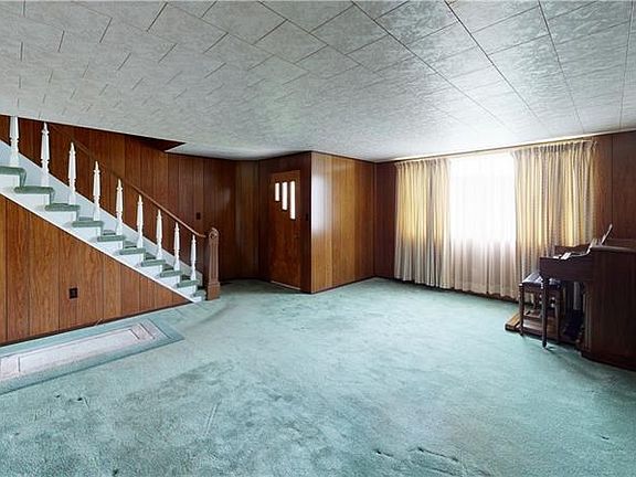 5th image of 454 Lincoln Ave