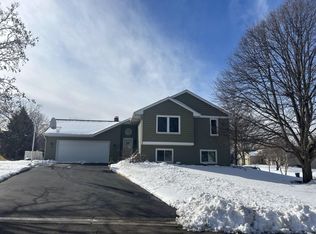 3317 Sunset Lake Dr, Burnsville, MN 55337