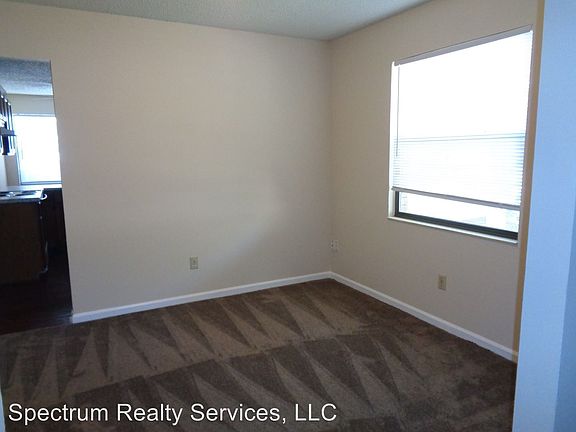 4th image of 8118 Sable Woods Dr N