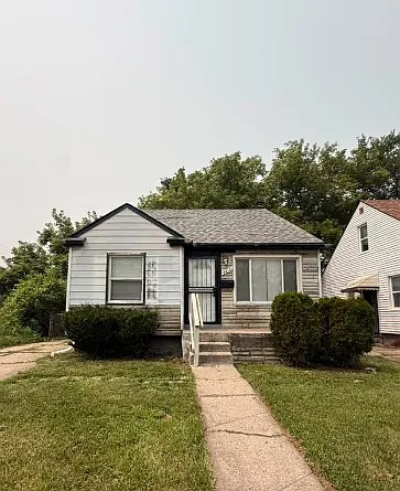 8213 Burt Rd