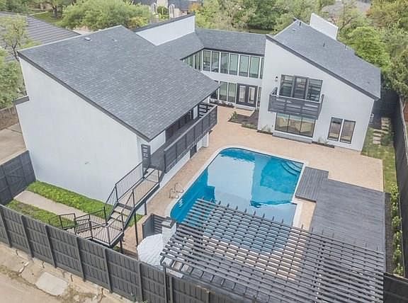 4th image of 9702 Faircrest Dr