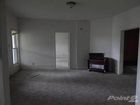 5th image of 123 N Church St
