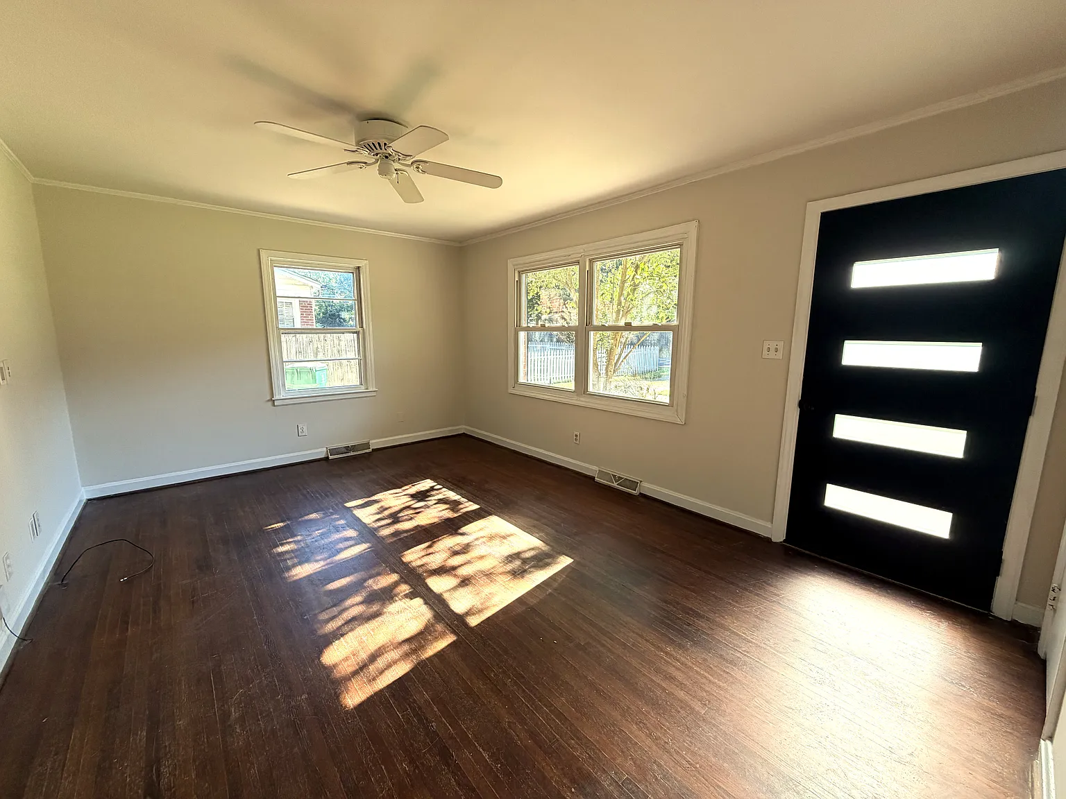 3 bed, 1000 sqft, $1,750 — Photo 4