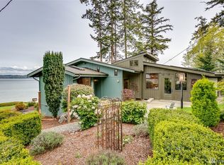 21906 President Point Rd NE, Kingston, WA 98346