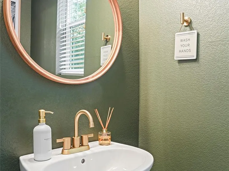 209 W Jamison Ct — Photo 10