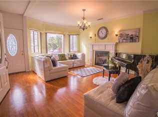 2627 Exposition Pl, Los Angeles, CA 90018