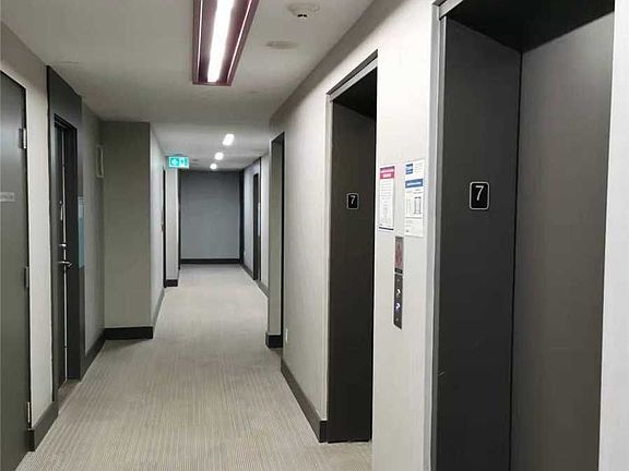 2nd image of 68 Merton St #702