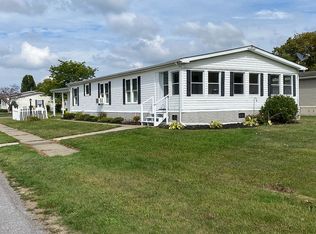 192 Golden Pond Est, Akron, NY 14001
