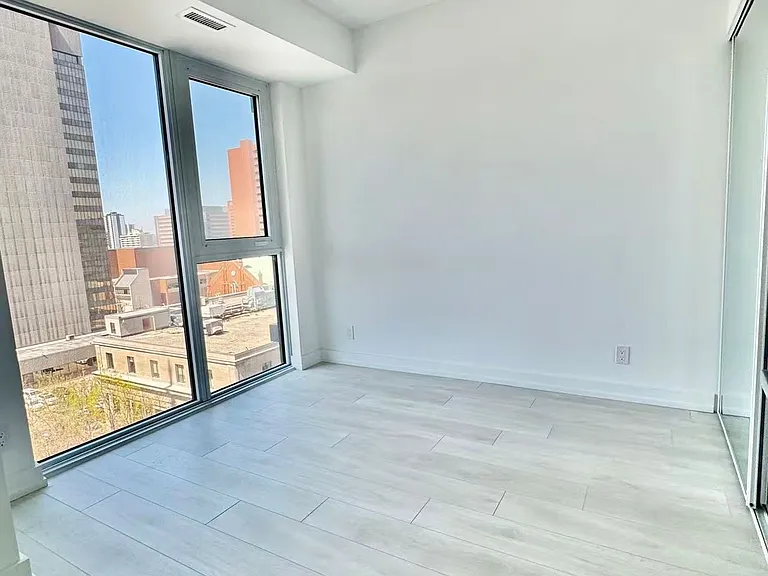 75 James St S #901 — Photo 11