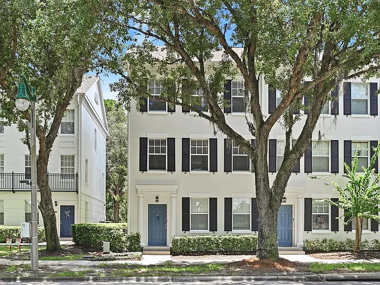 1020 Waterside Dr #1020 — Photo 1