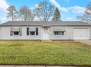 417 Cedarcrest Dr, Streamwood, IL