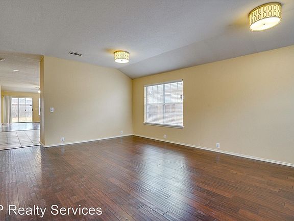 4th image of 206 Creekview Dr