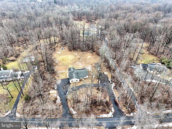 5th image of 1347 E Thatcher Rd