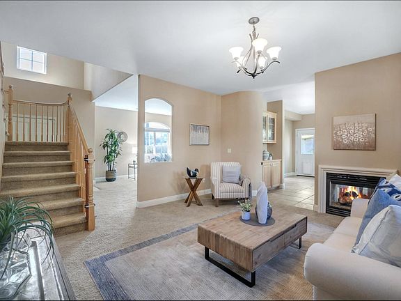 5th image of 1331 Branham Ln