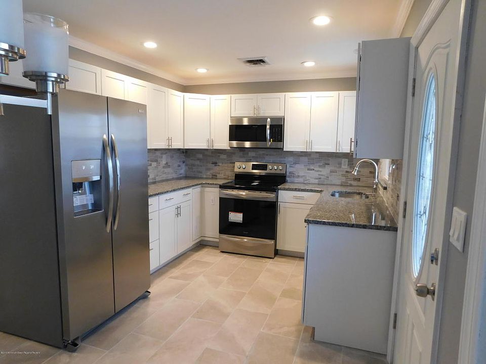 1st image of 635A Huntington Dr #100A