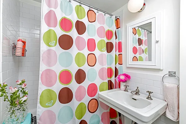 Sold by R New York | media 15