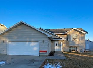 3409 2nd St SE, Minot, ND 58701