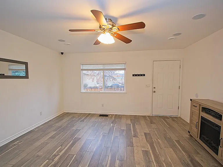 13590 Mount Olympus St — Photo 7