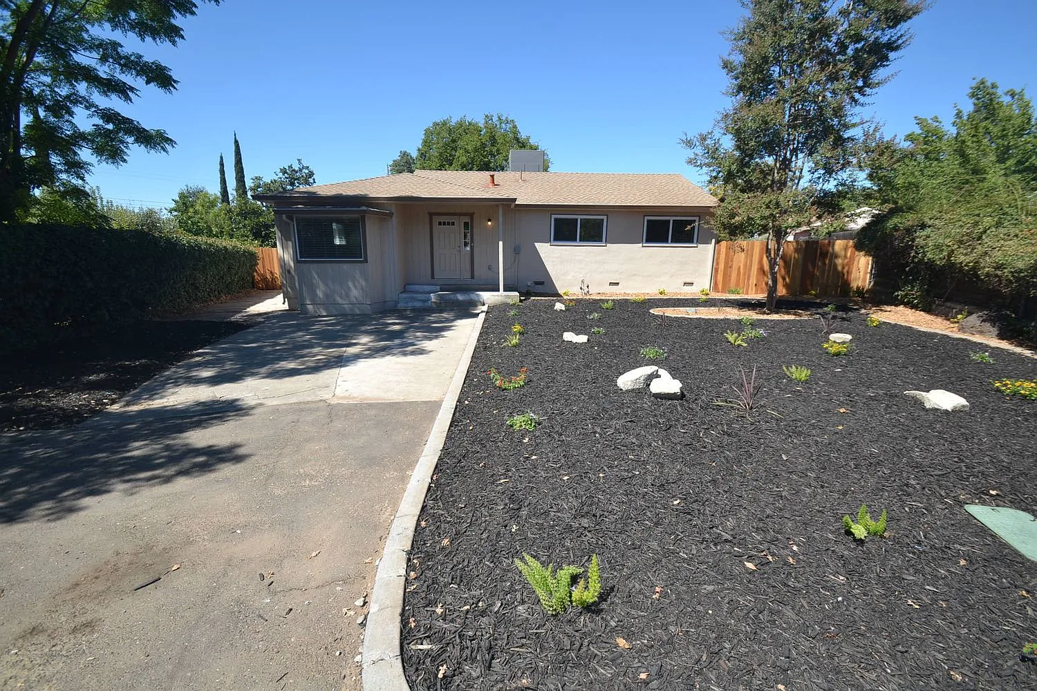 7551 Prince St photo 1
