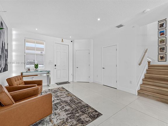 3rd image of 11024 W 35th Ln