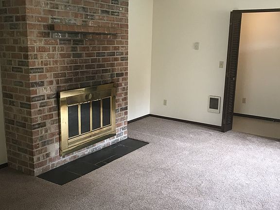 4th image of 8404 NW Greenbriar Dr