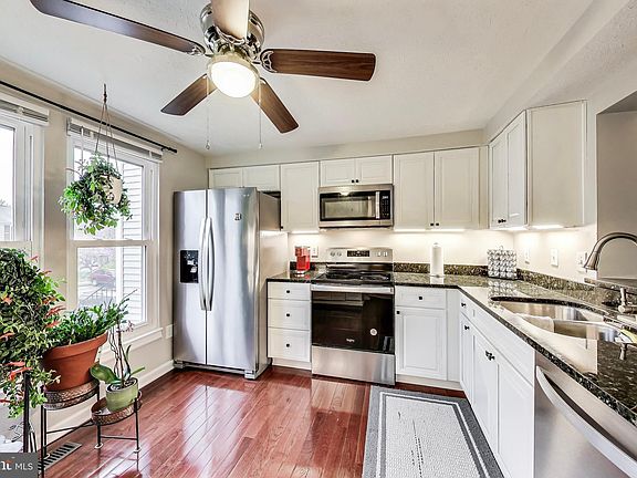 3rd image of 14624 Stone Crossing Ct