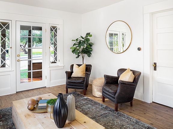 4th image of 958 N Mar Vista Ave