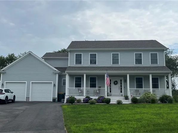 113 Elm St, Portsmouth, RI 02871