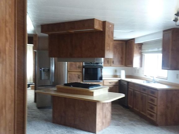 4th image of 1710 W Yellowstone Ave