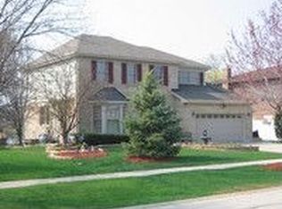 1829 Fitzgerald Rd, Woodridge, IL 60517