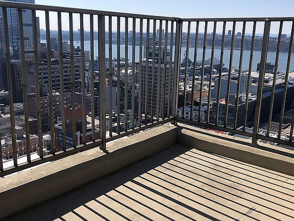 5th image of 747 10th Ave APT 38E