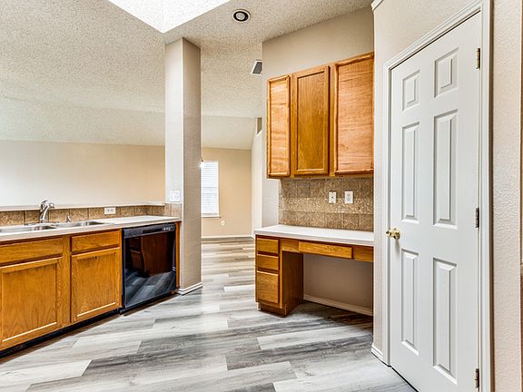 5th image of 8516 Rock Creek Dr